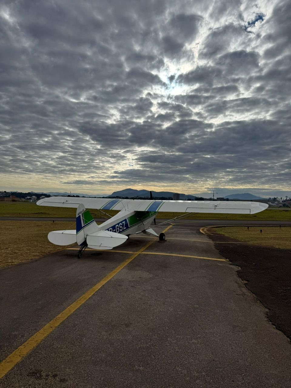 Aeronave Paulistinha Gsz Nublado